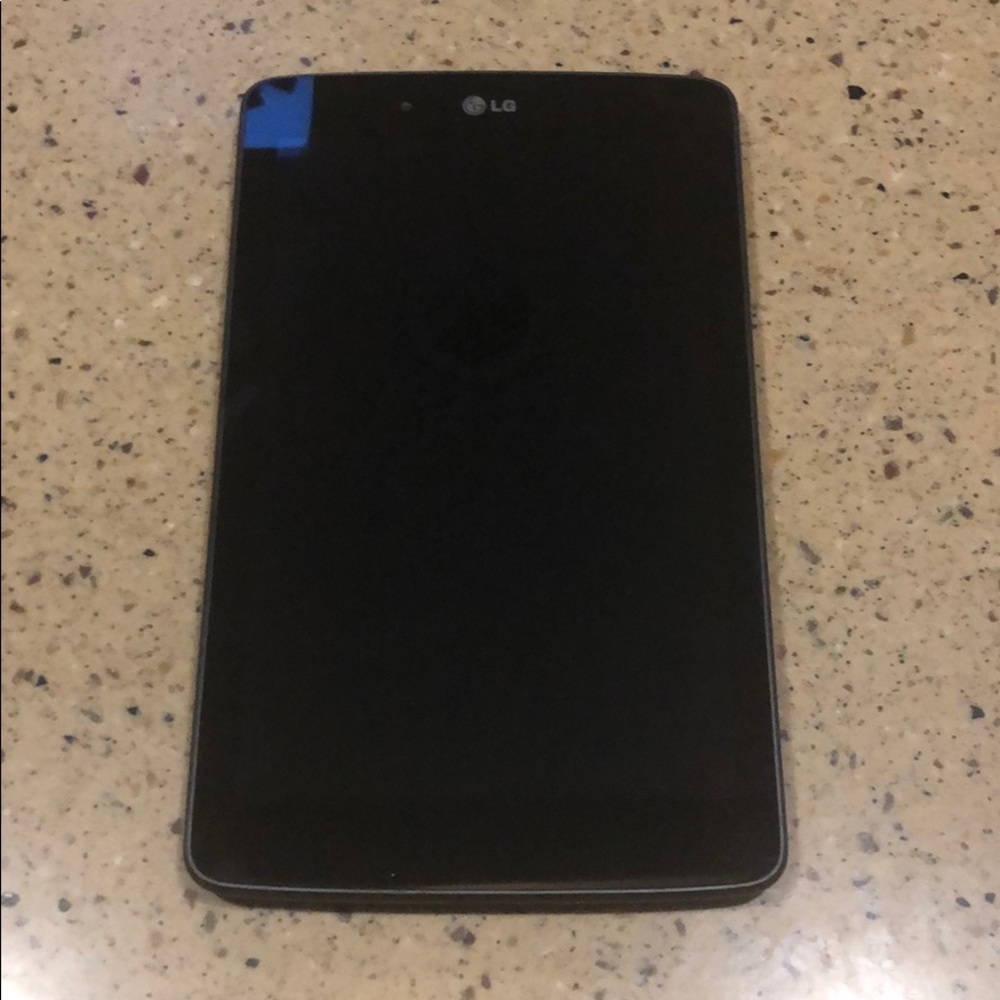 Android based LG tablet 7.0 (slightly used)